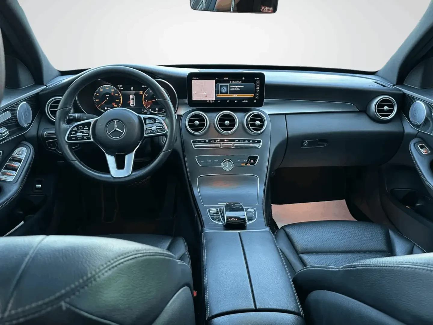 Mercedes-Benz C 300 AMG* 4M* Distr* Burmester* Digital Cockpit, снимка 6 - Автомобили и джипове - 55440392