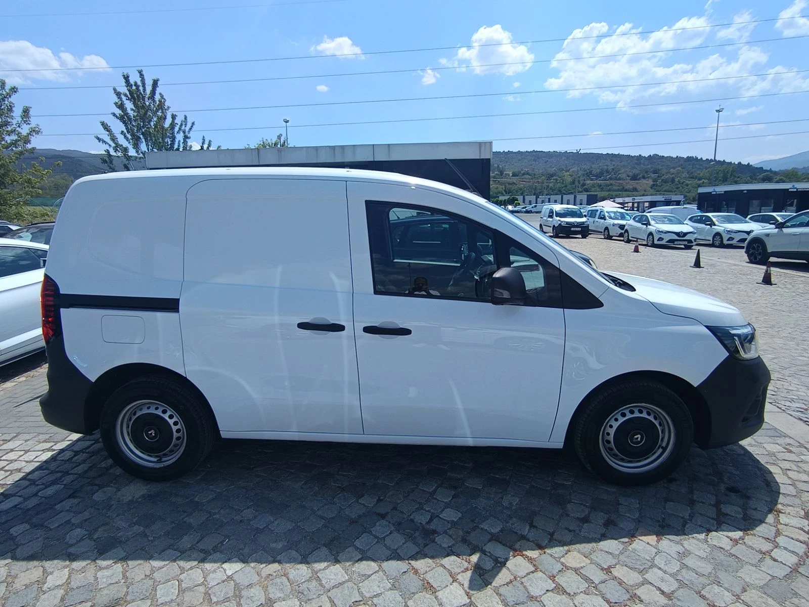 Renault Kangoo 1.5dCi/ 95к.с./ КАПАРИРАН, снимка 7 - Автомобили и джипове - 55559077
