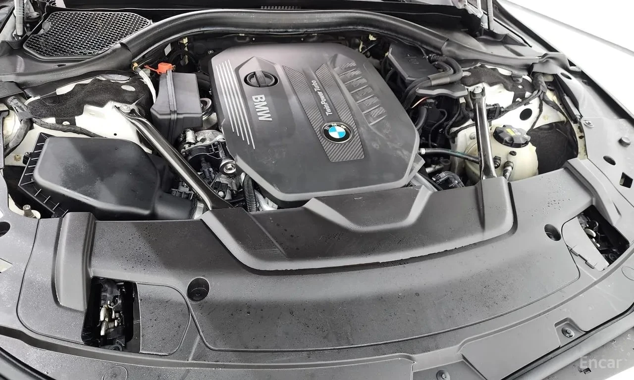 BMW 740 * 740d xDrive M Sport * ЦЕНА ДО БГ, снимка 6 - Автомобили и джипове - 55876697