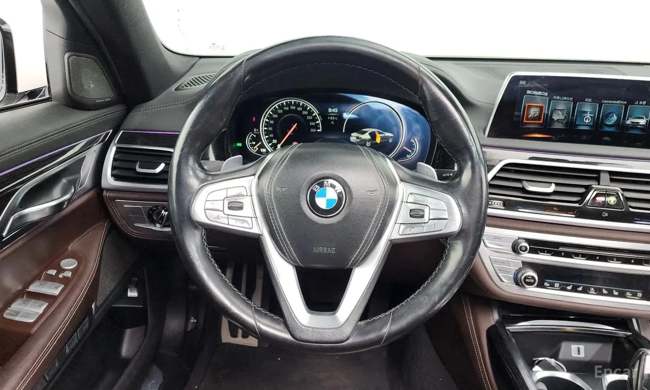 BMW 740 * 740d xDrive M Sport * ЦЕНА ДО БГ, снимка 12 - Автомобили и джипове - 55876697