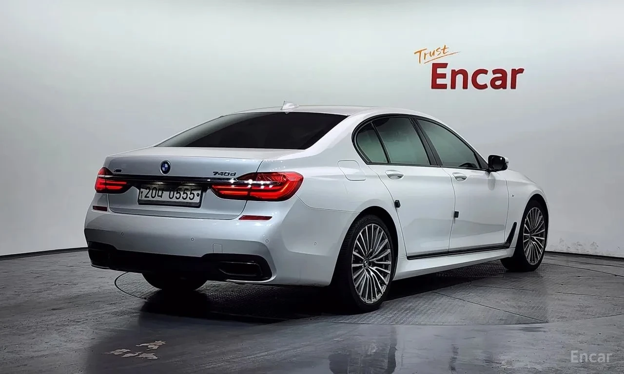 BMW 740 * 740d xDrive M Sport * ЦЕНА ДО БГ, снимка 2 - Автомобили и джипове - 55876697