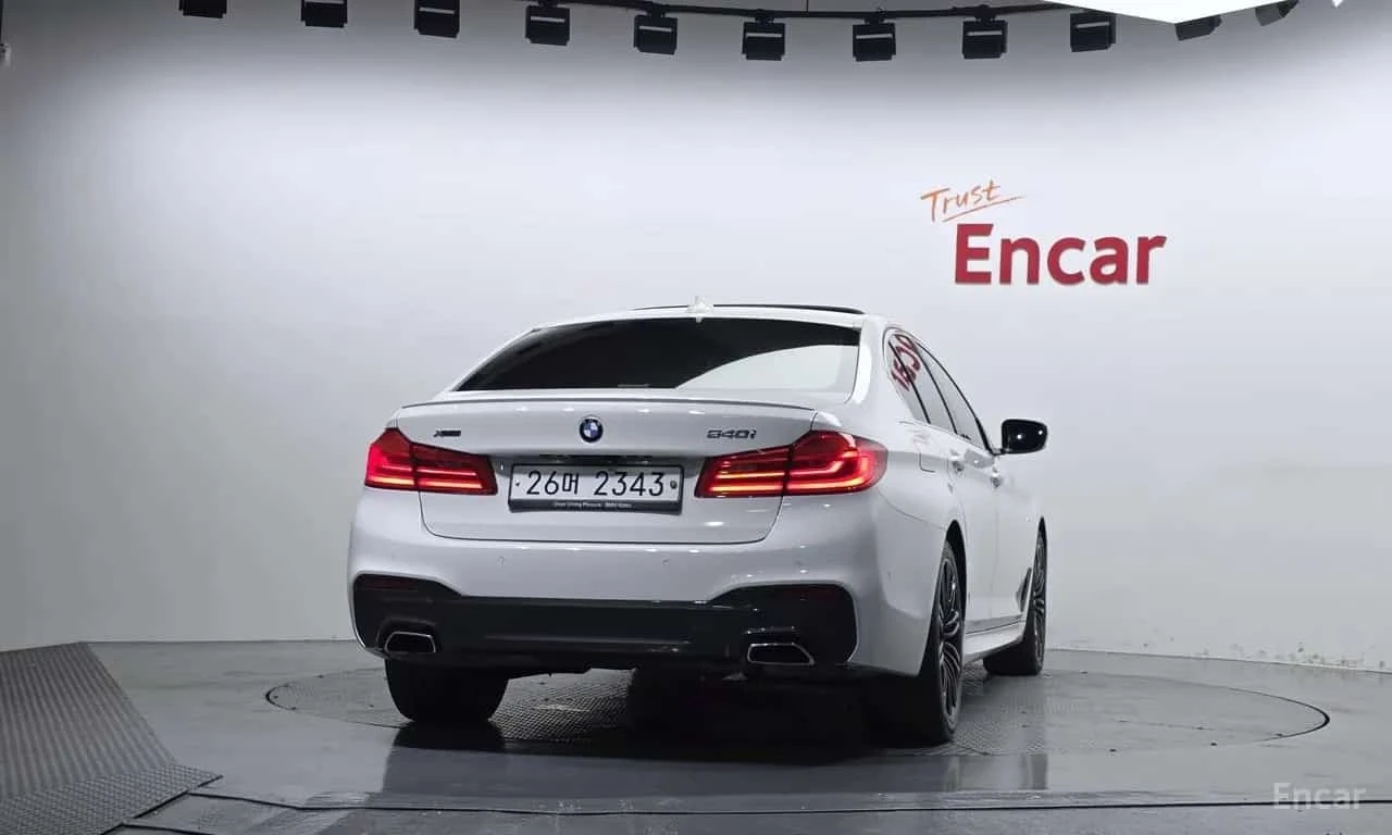 BMW 540 * 540i xDrive M Sport Plus * ЦЕНА ДО БГ, снимка 4 - Автомобили и джипове - 56182503