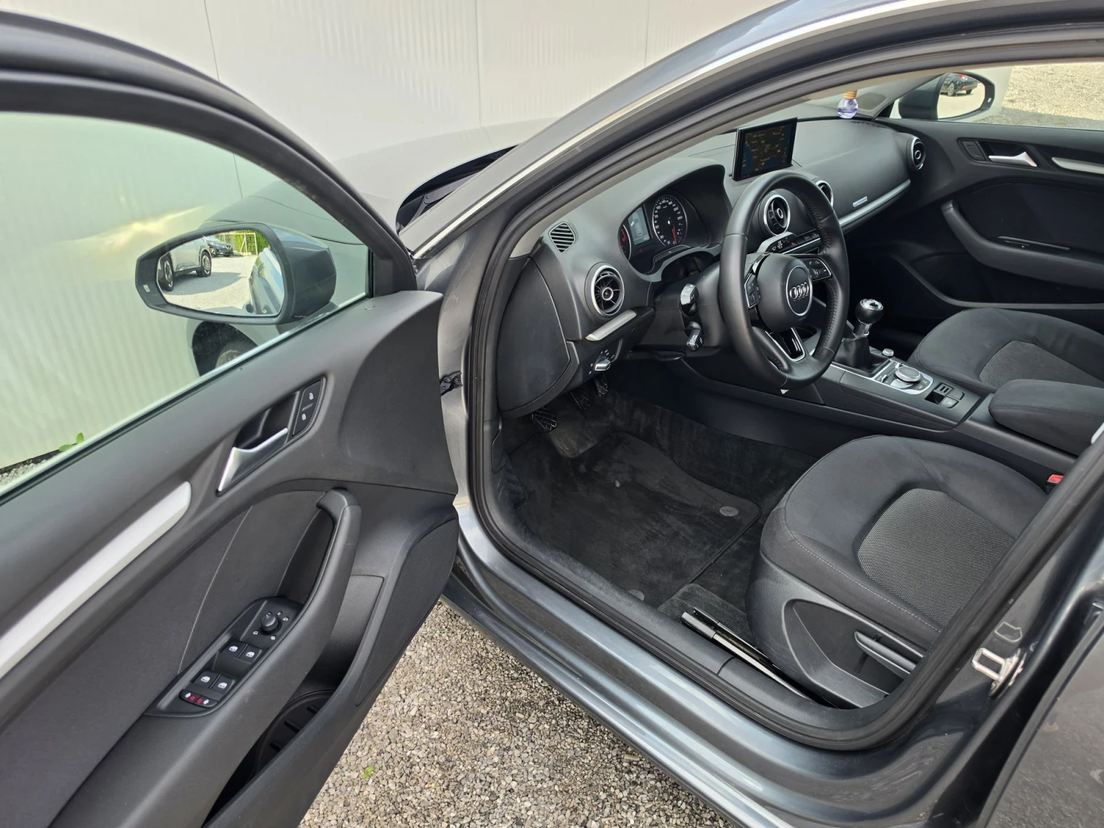 Audi A3 1.6TDi Navi Led, снимка 7 - Автомобили и джипове - 56220797