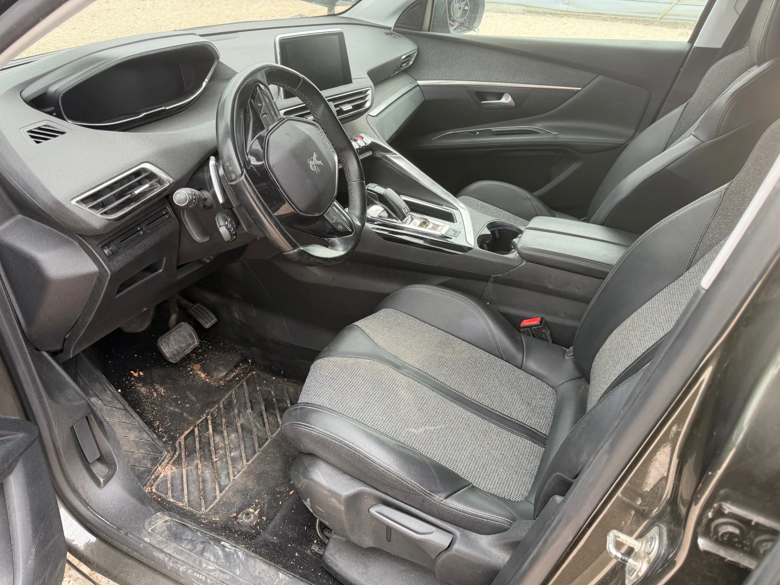 Peugeot 3008 1.2.  87хил, снимка 6 - Автомобили и джипове - 56730122