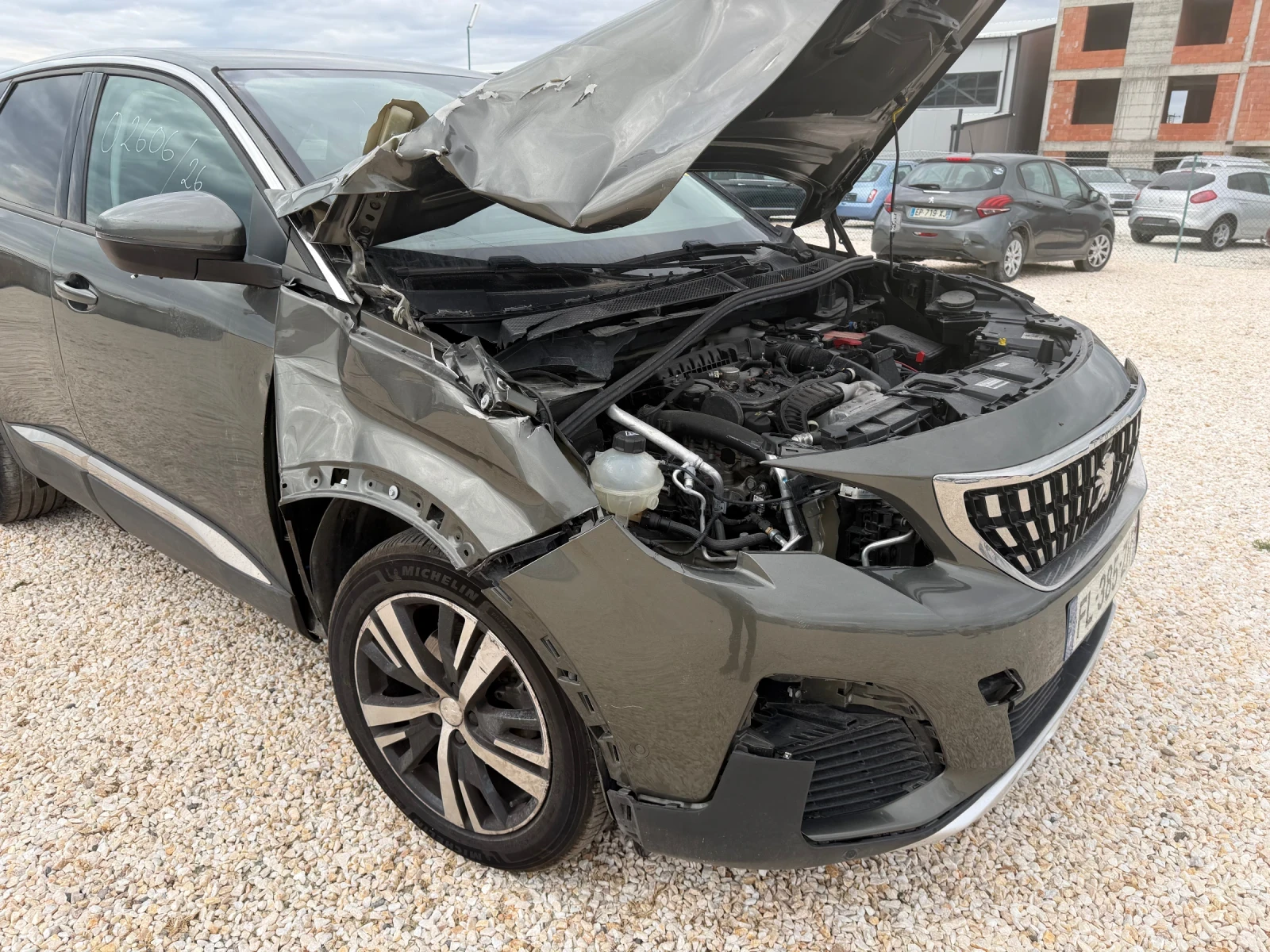Peugeot 3008 1.2.  87хил, снимка 2 - Автомобили и джипове - 56730122