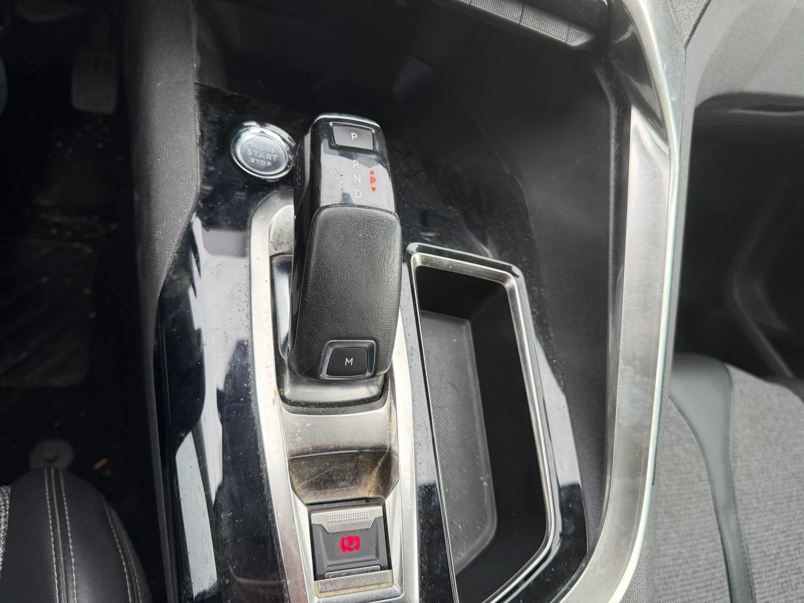 Peugeot 3008 1.2.  87хил, снимка 9 - Автомобили и джипове - 56730122