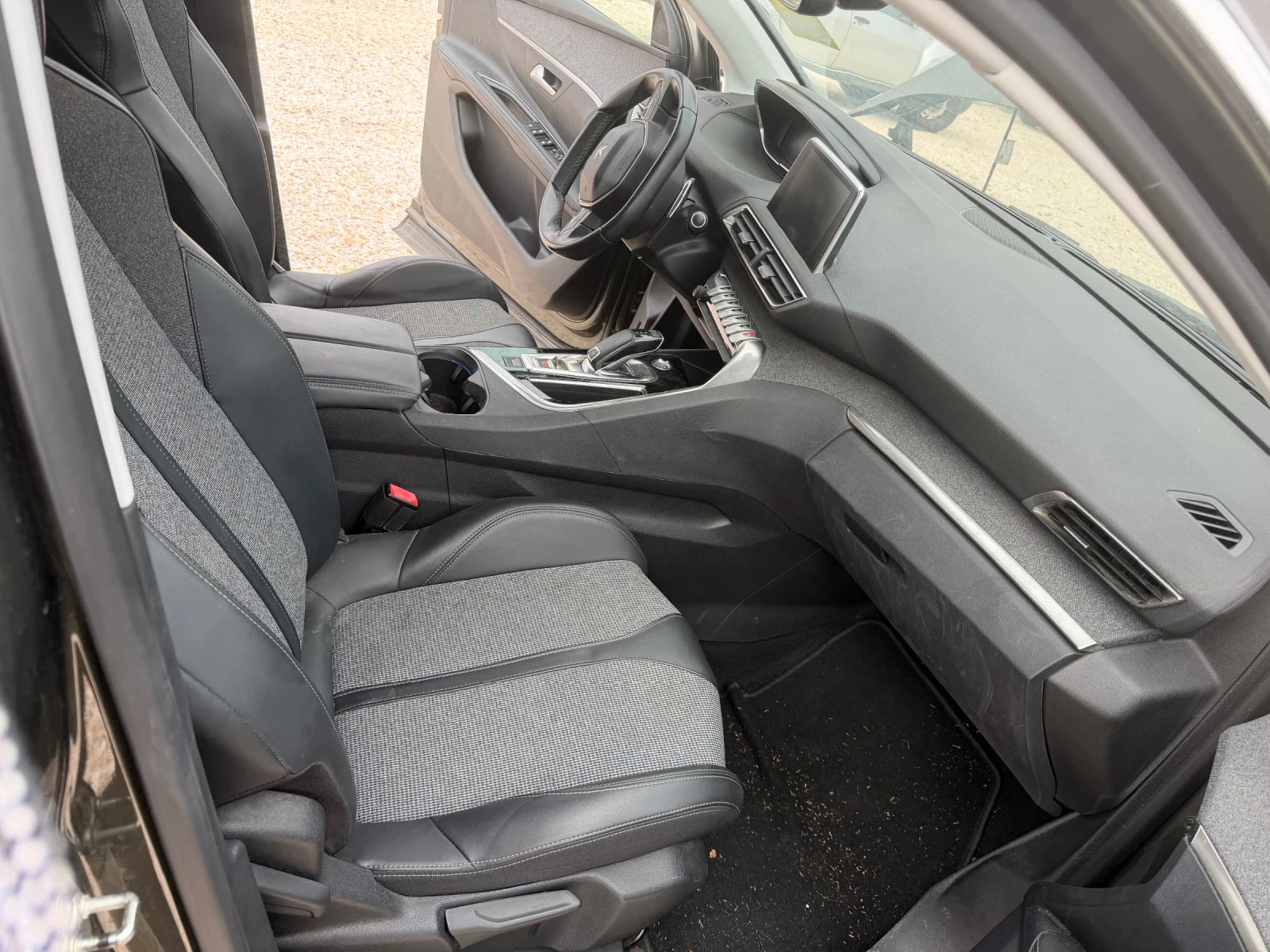 Peugeot 3008 1.2.  87хил, снимка 7 - Автомобили и джипове - 56730122