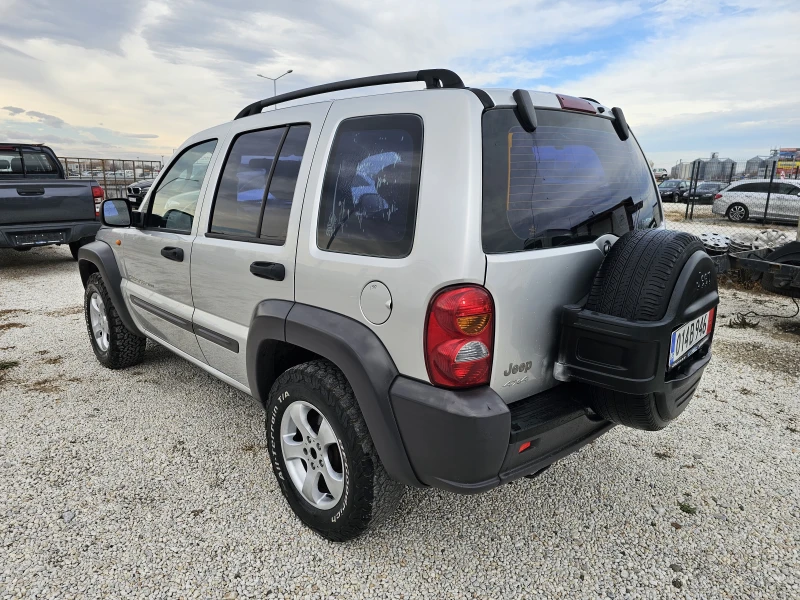 Jeep Cherokee 2.5CRD/КЛИМА/ИТАЛИЯ/ЛИЗИНГ, снимка 4 - Автомобили и джипове - 48064784