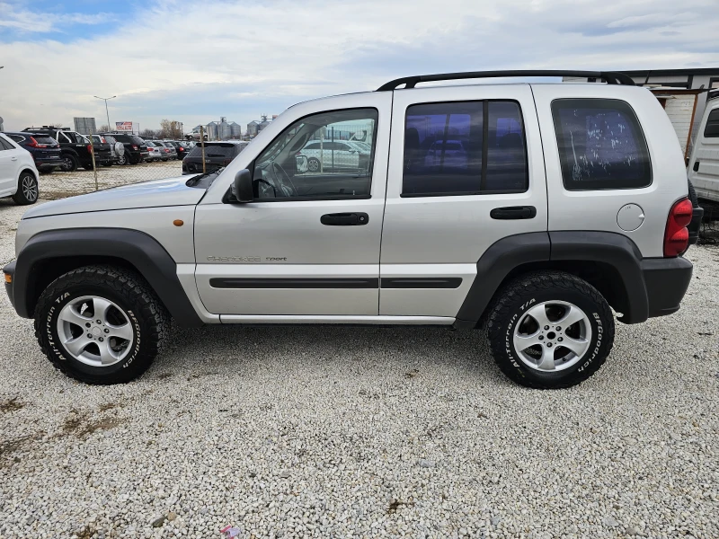 Jeep Cherokee 2.5CRD/КЛИМА/ИТАЛИЯ/ЛИЗИНГ, снимка 7 - Автомобили и джипове - 48064784