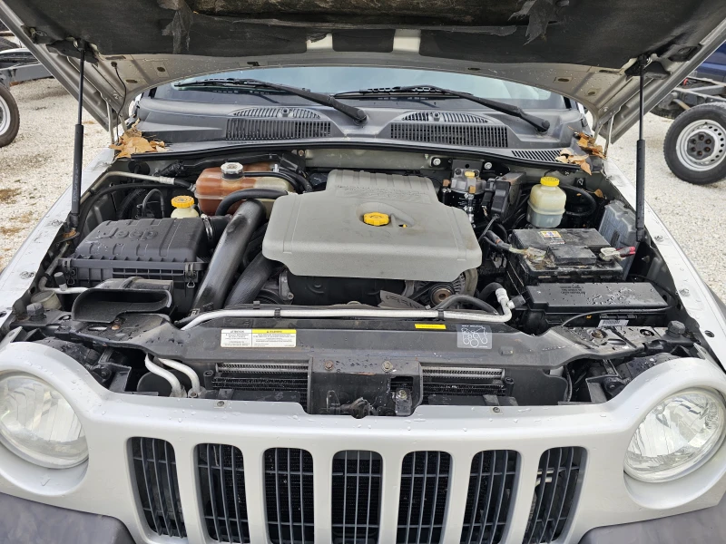 Jeep Cherokee 2.5CRD/КЛИМА/ИТАЛИЯ/ЛИЗИНГ, снимка 13 - Автомобили и джипове - 48064784