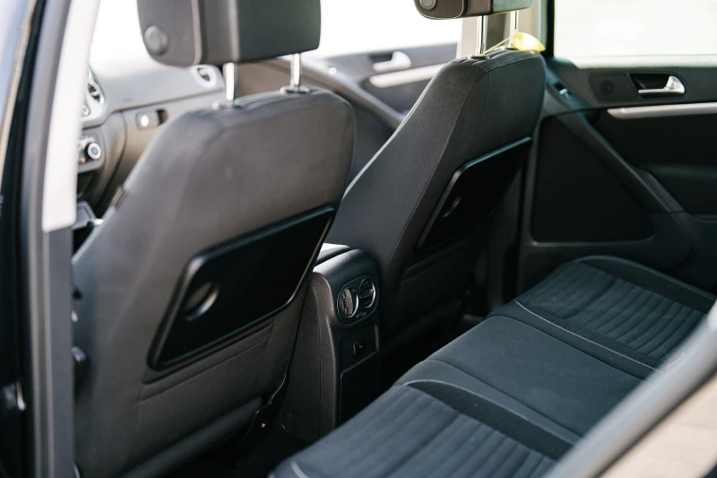 VW Tiguan Sport, снимка 9 - Автомобили и джипове - 52773203