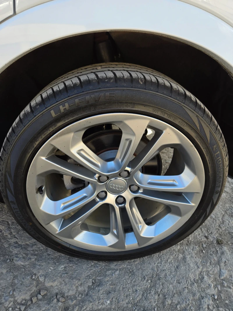 Audi Q3 2.0 TFSI Quattro, снимка 8 - Автомобили и джипове - 51202964