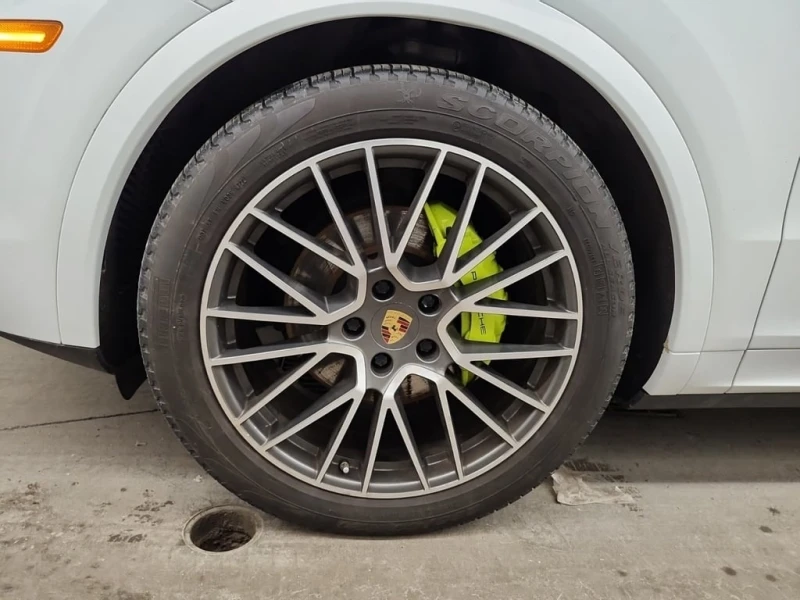 Porsche Cayenne E HYBRID * Coupe * Chrono * CARFAX * , снимка 14 - Автомобили и джипове - 53378175