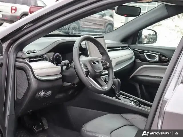 Jeep Compass * Limited * 2024 * 4x4 AWD * Кожен салон * , снимка 15 - Автомобили и джипове - 53269855