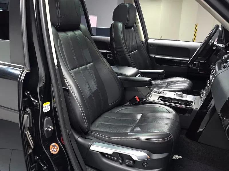 Land Rover Range rover, снимка 9 - Автомобили и джипове - 54504587