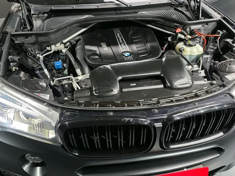 BMW X5  (F15) xDrive 30D M Sports, снимка 6 - Автомобили и джипове - 54971163