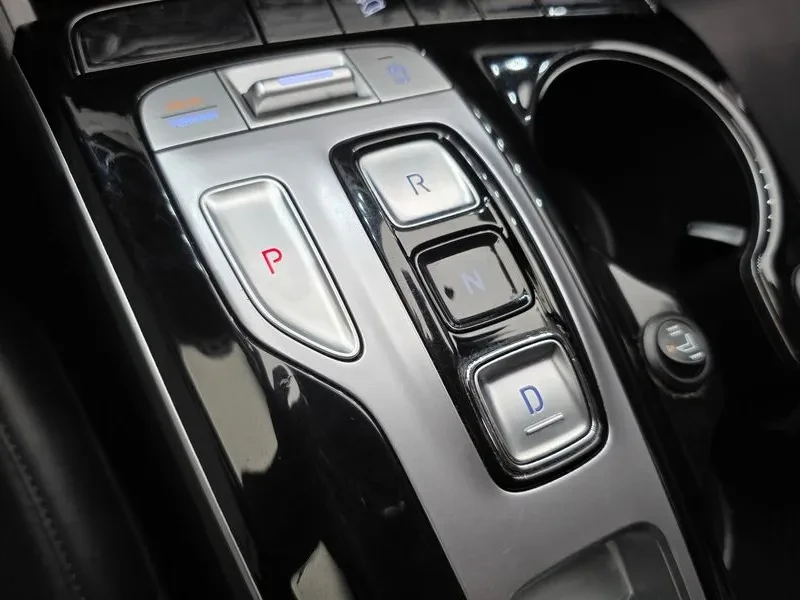 Hyundai Tucson Diesel 2.0 4Wd Modern, снимка 9 - Автомобили и джипове - 56130803
