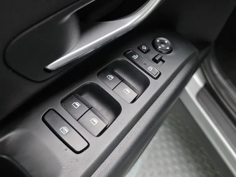 Hyundai Tucson Diesel 2.0 4Wd Modern, снимка 13 - Автомобили и джипове - 56130803
