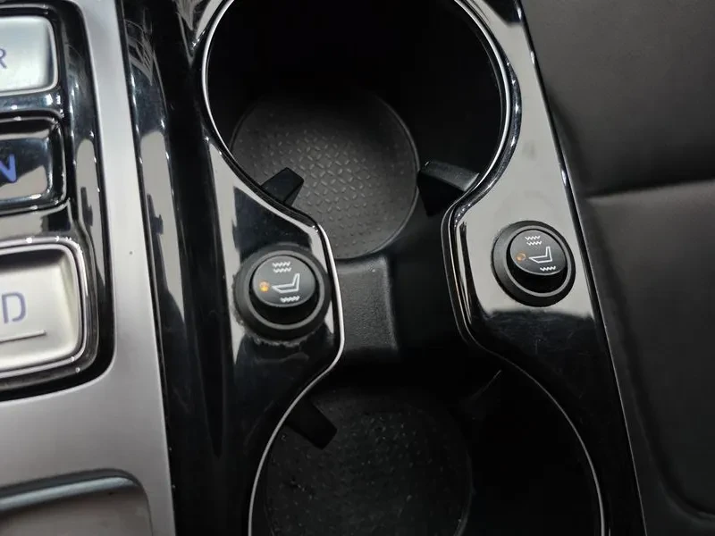 Hyundai Tucson Diesel 2.0 4Wd Modern, снимка 17 - Автомобили и джипове - 56130803