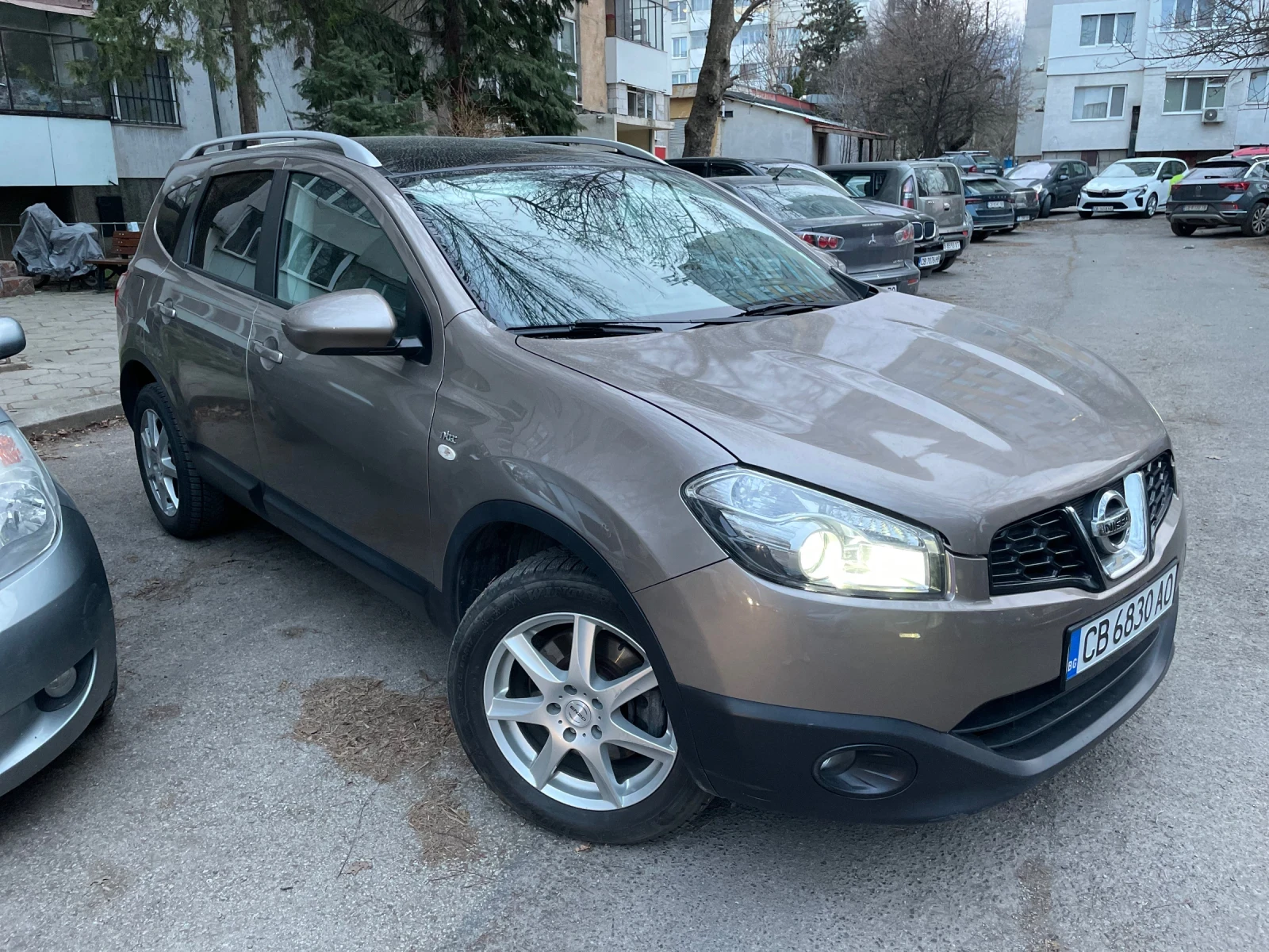 Nissan Qashqai 2.0 DCI Qashqai + 2, снимка 2 - Автомобили и джипове - 53989333