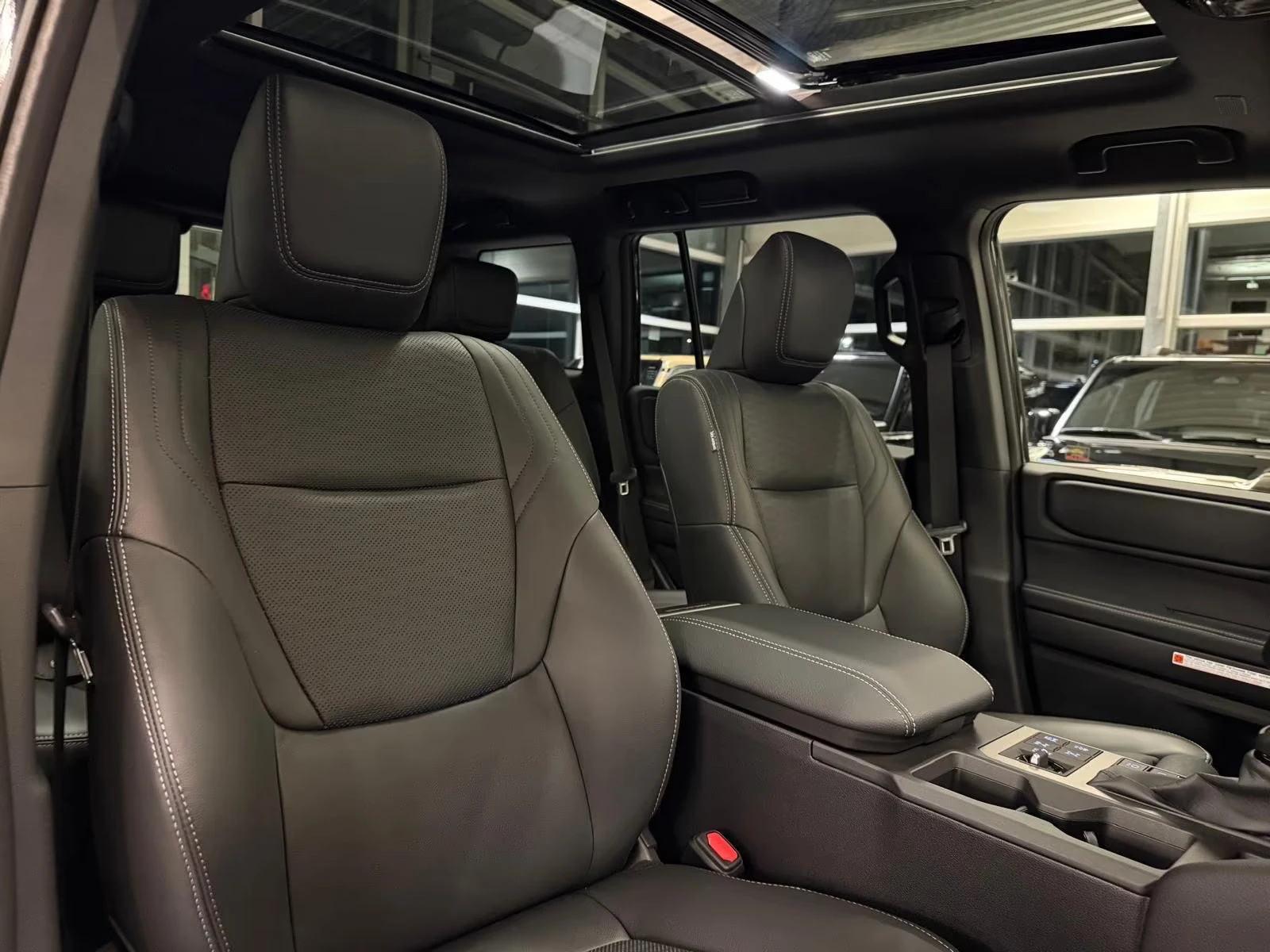 Toyota Land cruiser НОВ!/LC250/204HP/TEC-EDITION/PANO/JBL/HUD/360/205q, снимка 13 - Автомобили и джипове - 54294497
