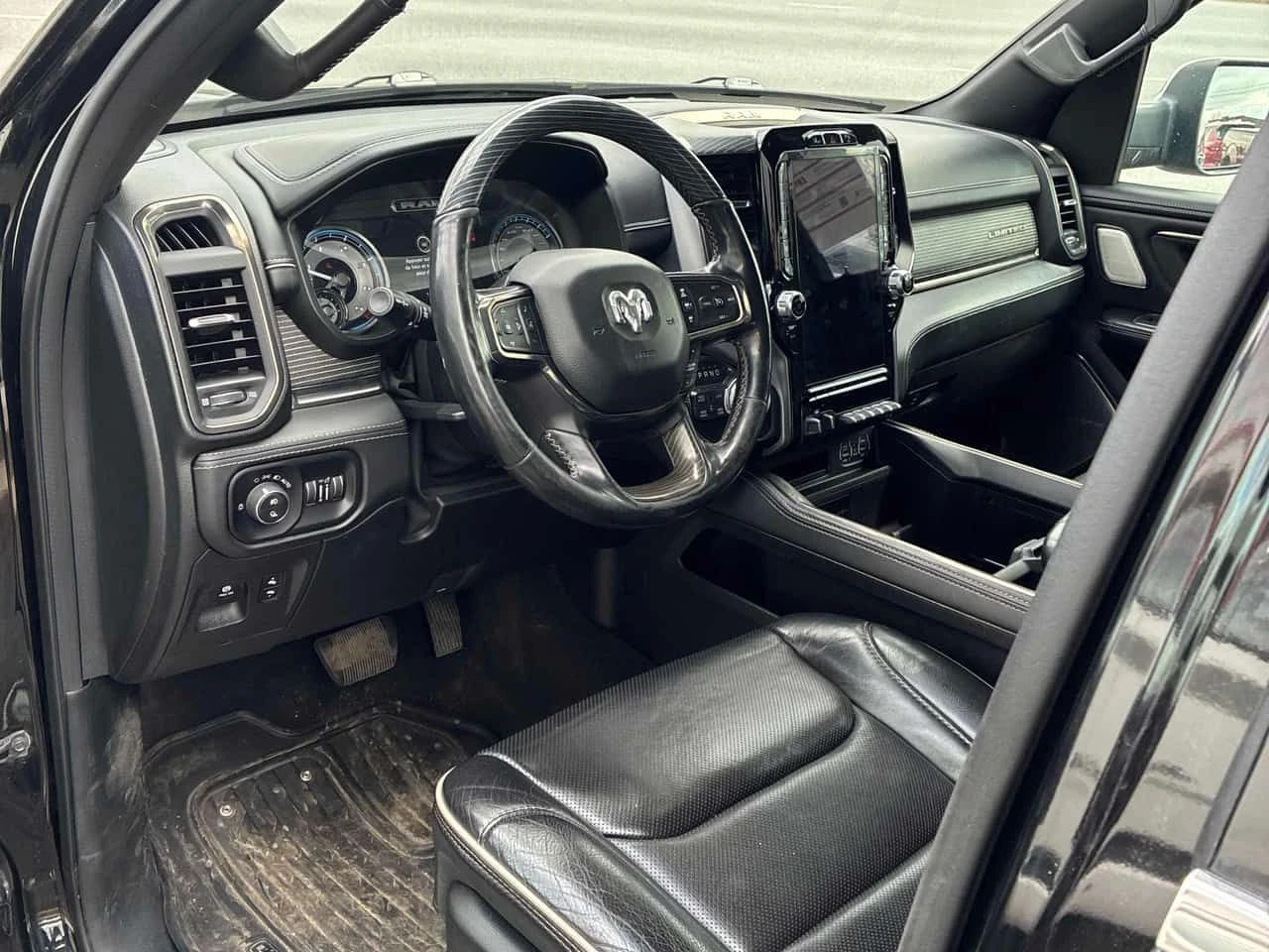 Dodge RAM 1500 Limited /360/Harman Kardon/ОБДУХВАНЕ/ВЪЗДУХ, снимка 5 - Автомобили и джипове - 54383098