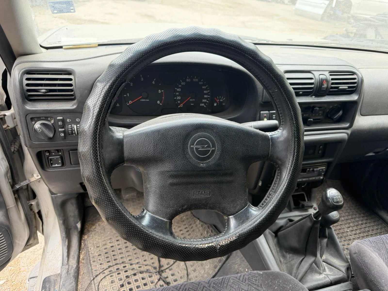 Opel Frontera 2.2д 116к, снимка 8 - Автомобили и джипове - 54639575