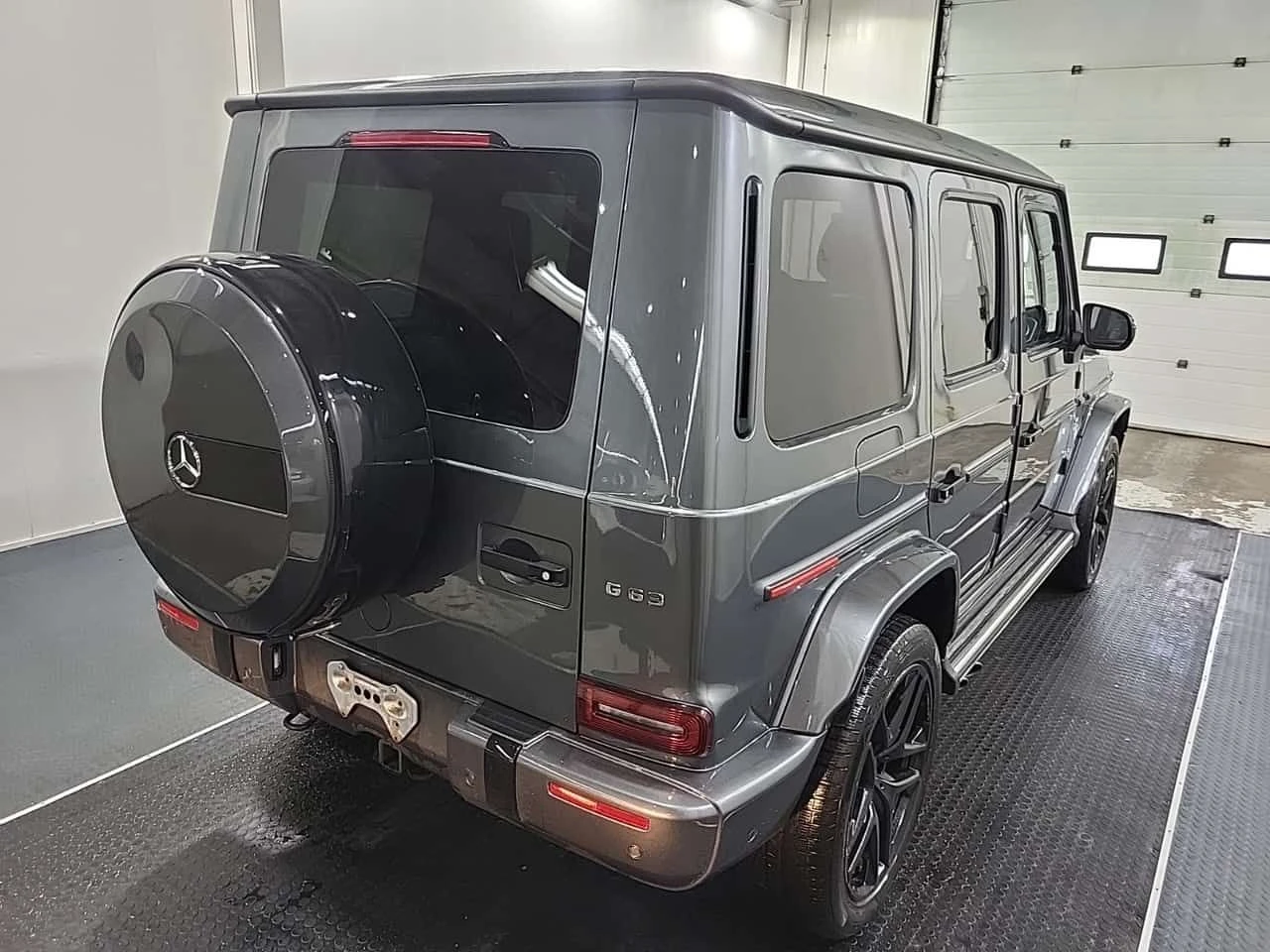 Mercedes-Benz G 63 AMG * CARFAX * ДИСТРОНИК * ОБДУХВАНЕ * АВТОКРЕДИТ * , снимка 3 - Автомобили и джипове - 54830630