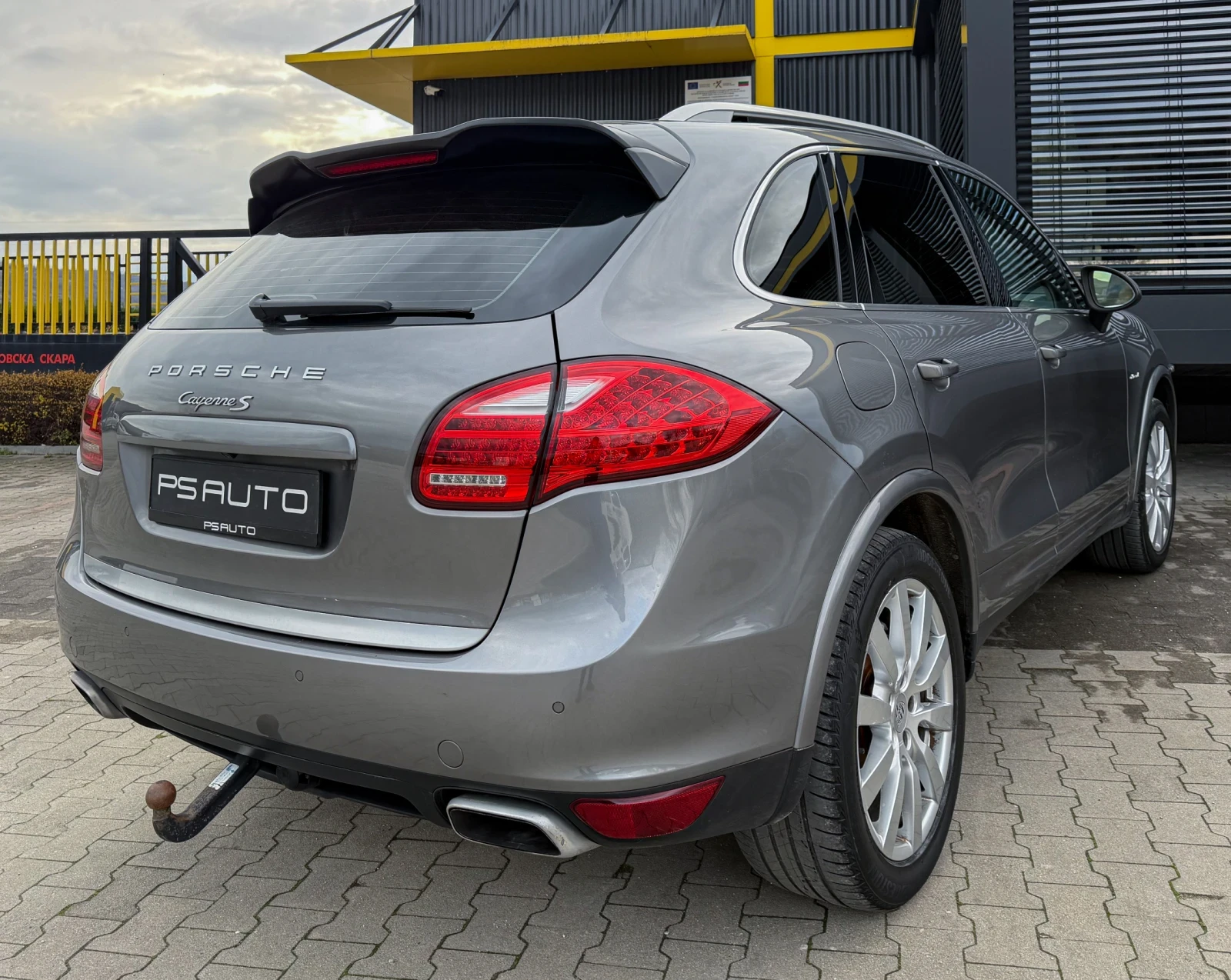 Porsche Cayenne 4.2TDi 385к.с ОБСЛУЖЕНИ ВЕРИГИ, снимка 16 - Автомобили и джипове - 55239560