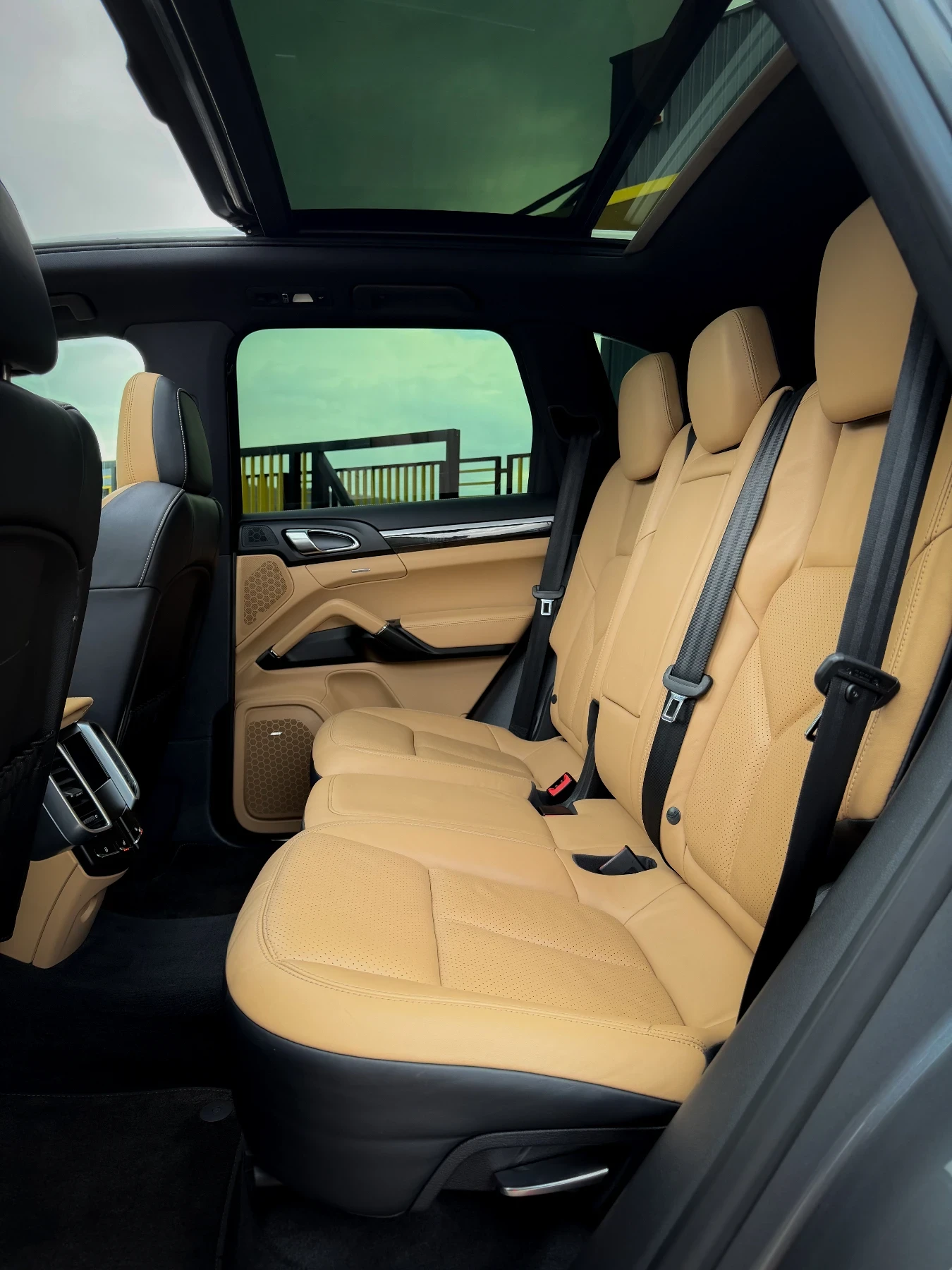 Porsche Cayenne 4.2TDi 385к.с ОБСЛУЖЕНИ ВЕРИГИ, снимка 15 - Автомобили и джипове - 55239560