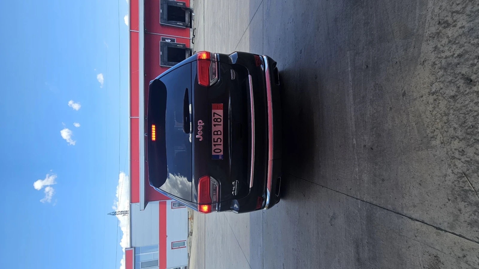 Jeep Grand cherokee 3.0crdi SUMMIT 2015, снимка 4 - Автомобили и джипове - 55386699