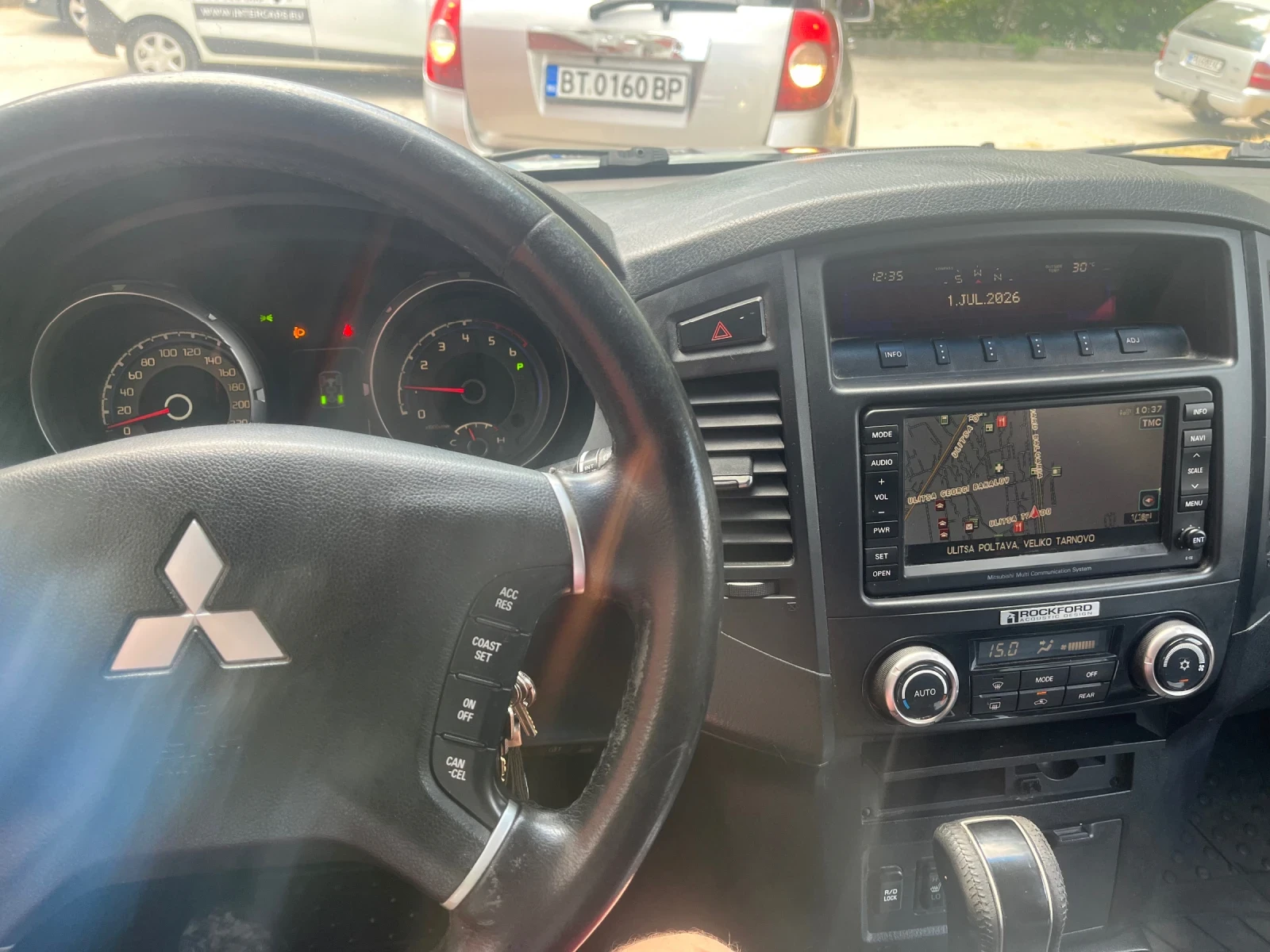 Mitsubishi Pajero, снимка 16 - Автомобили и джипове - 55343021
