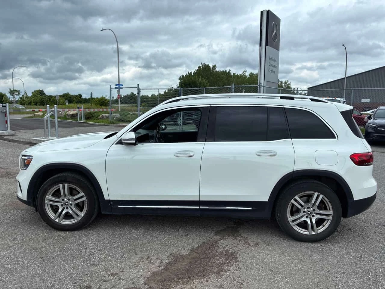 Mercedes-Benz GLB 250 CARFAX/КЛИП/ОТ ГЛАВНО ПРЕДСТАВИТЕЛСТВО , снимка 2 - Автомобили и джипове - 55468466
