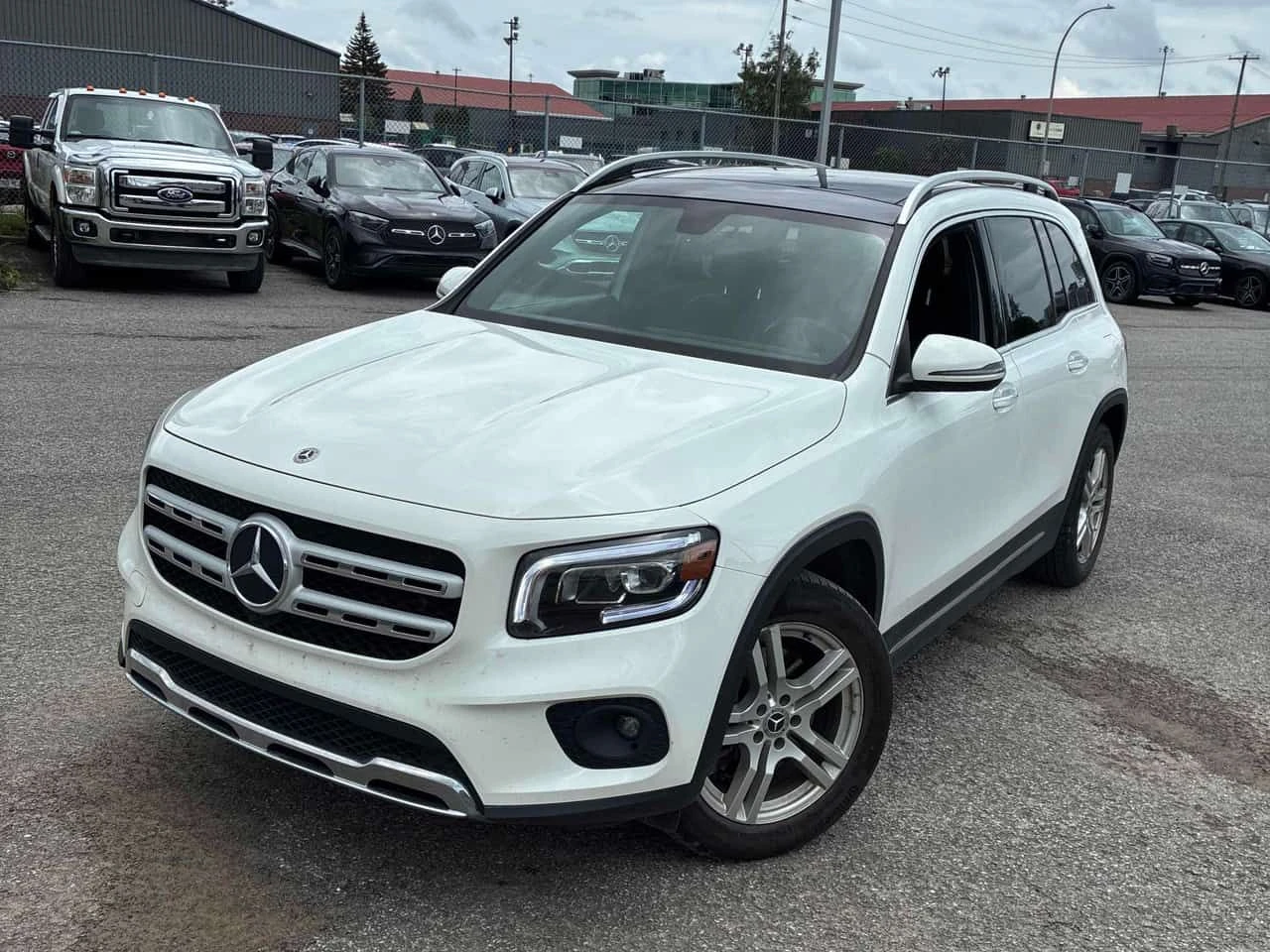 Mercedes-Benz GLB * 250 * CARFAX * БЕЗ ПЪРВОНАЧАЛНА ВНОСКА