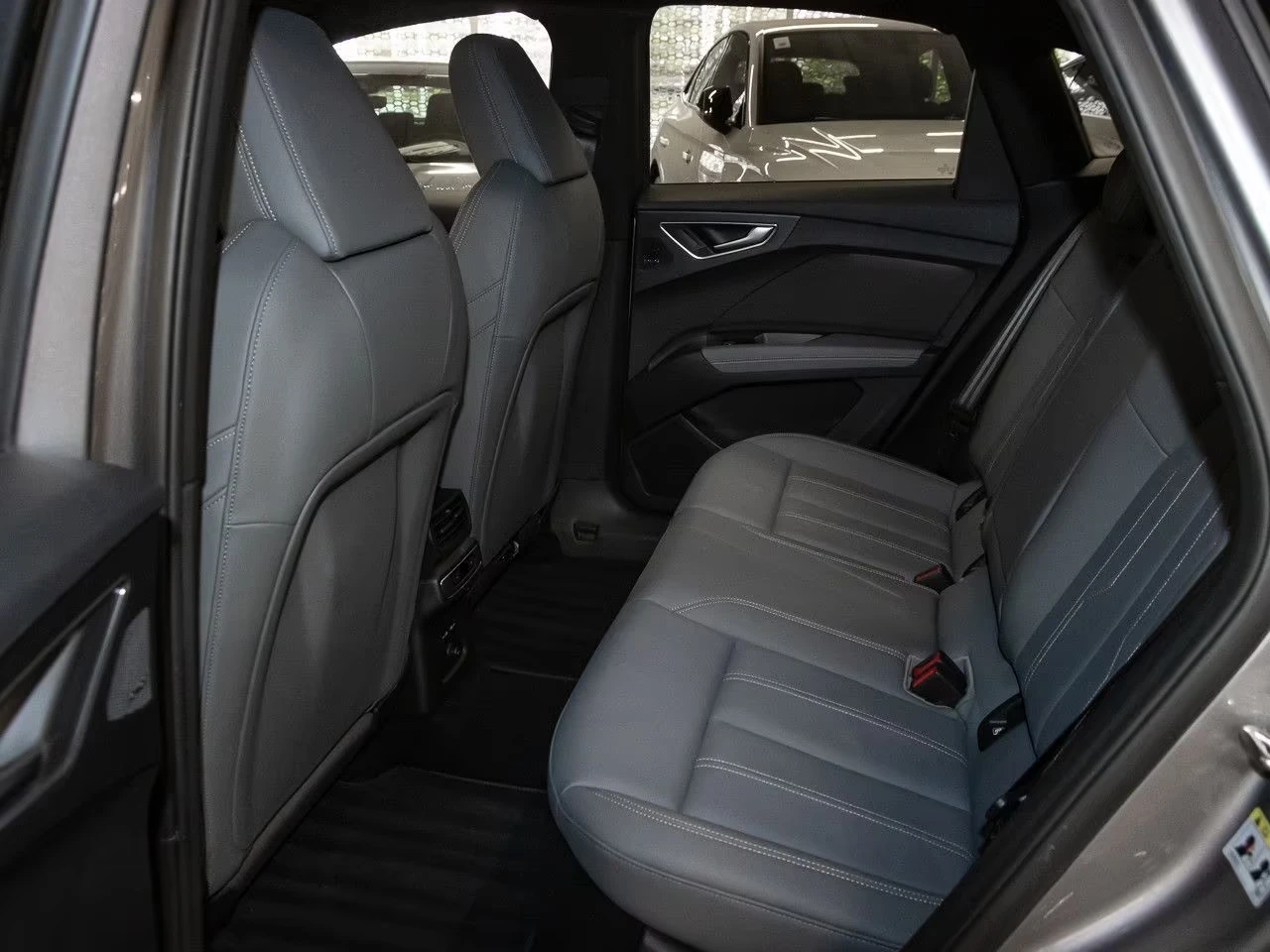 Audi Q4 E-TRON 50/S LINE/299HP/MATRIX/4x4/�����./CAM/315h | Mobile.bg � ����������� 12