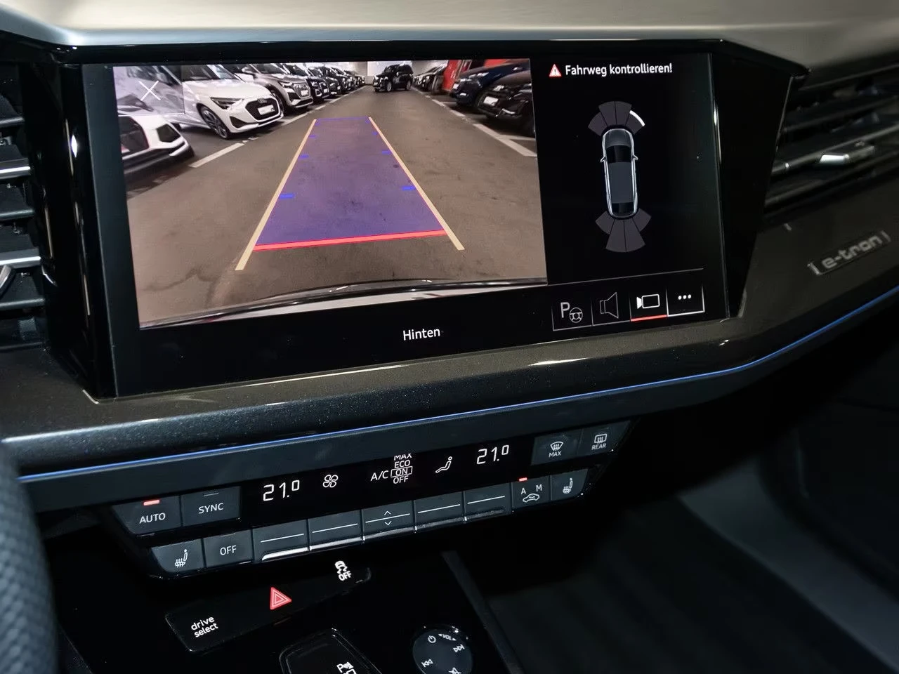 Audi Q4 E-TRON 50/S LINE/299HP/MATRIX/4x4/�����./CAM/315h | Mobile.bg � ����������� 15