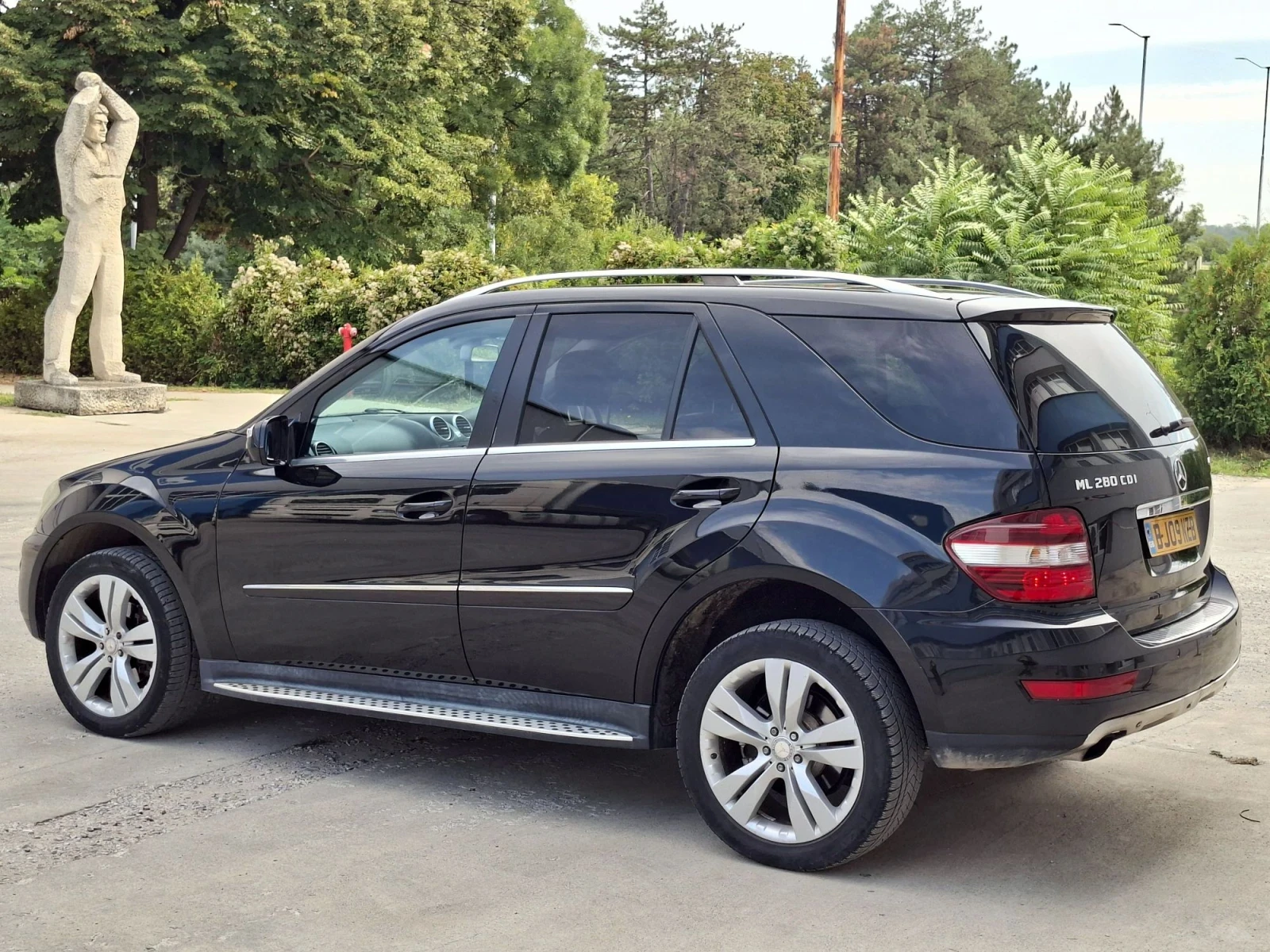 Mercedes-Benz ML Фейслифт, снимка 3 - Автомобили и джипове - 56198821