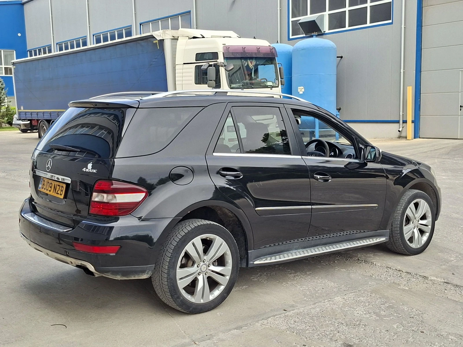 Mercedes-Benz ML Фейслифт, снимка 4 - Автомобили и джипове - 56198821