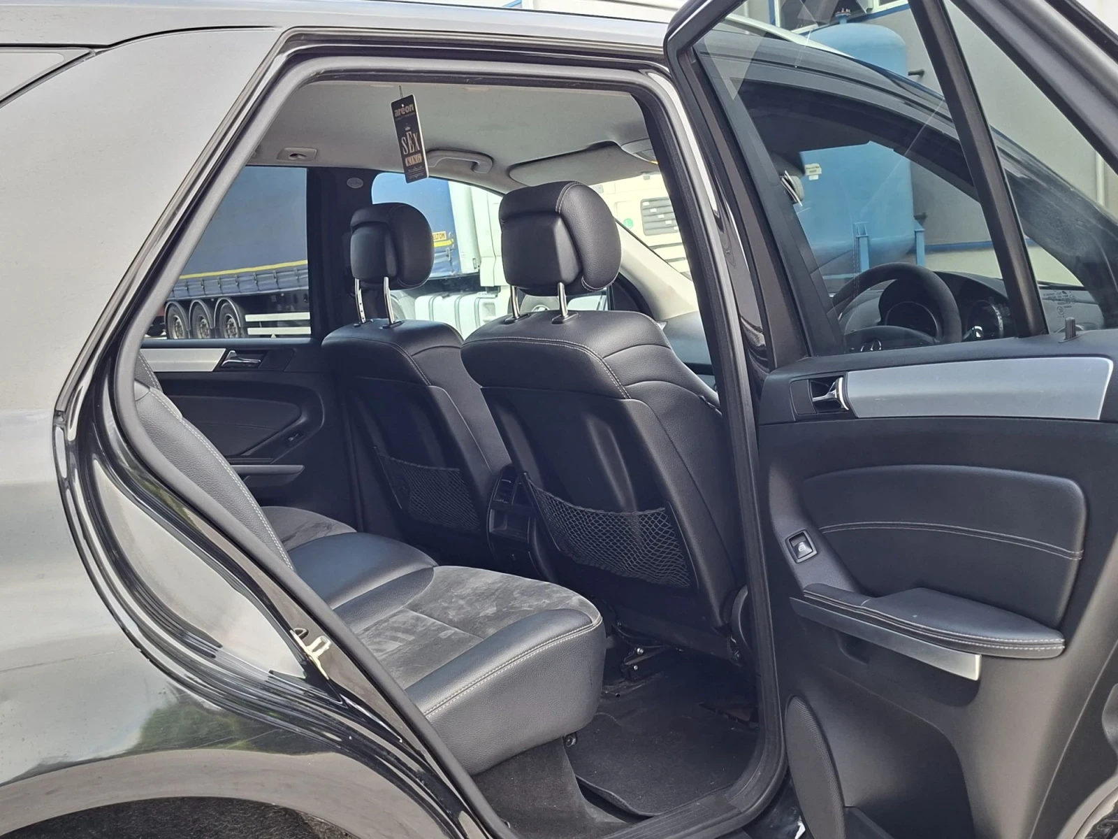 Mercedes-Benz ML Фейслифт, снимка 8 - Автомобили и джипове - 56198821