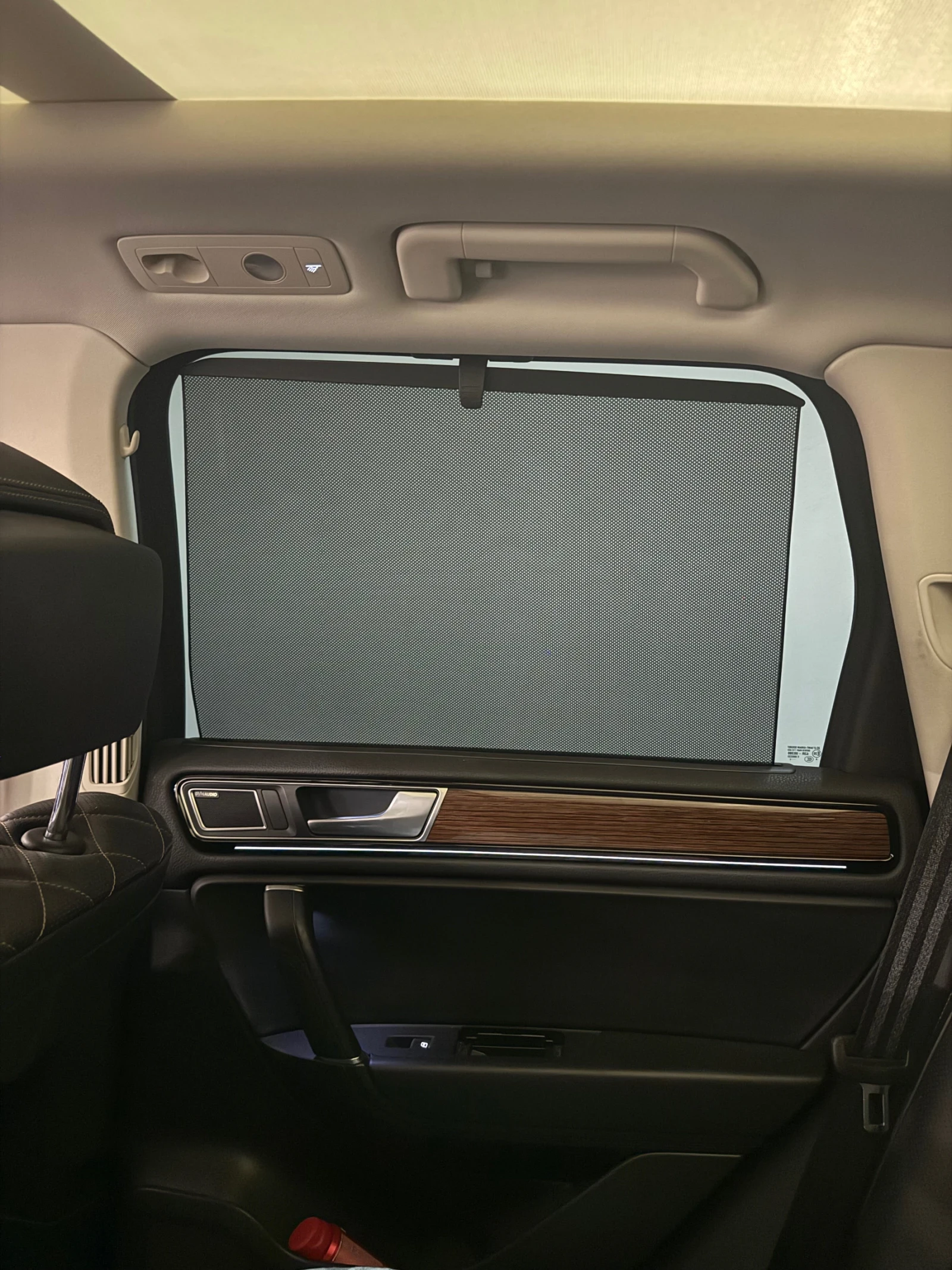 VW Touareg EXECUTIVE EDITION, снимка 9 - Автомобили и джипове - 56536880