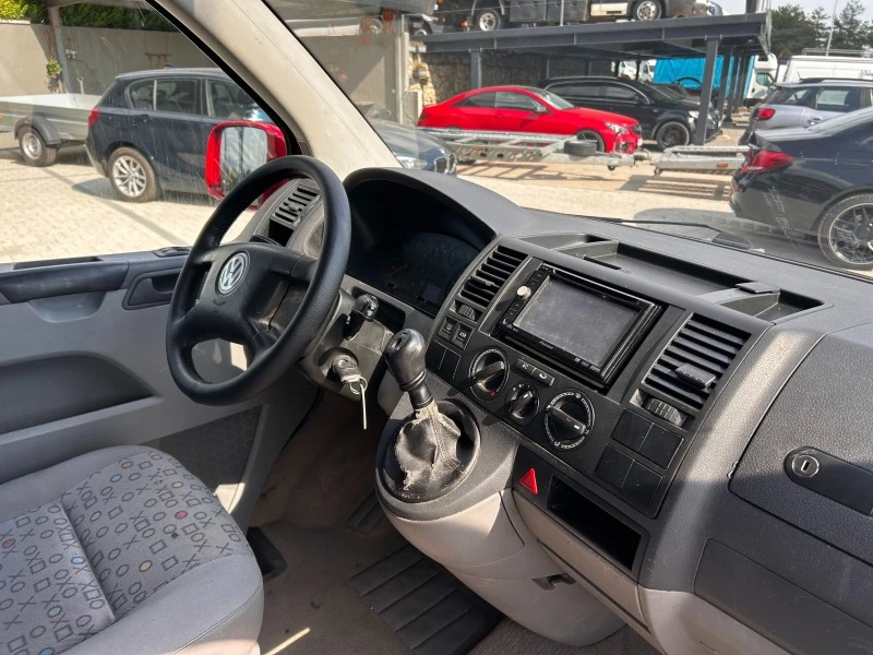 VW Transporter 1.9TDI 6-местен Клима , снимка 8 - Бусове и автобуси - 41945653