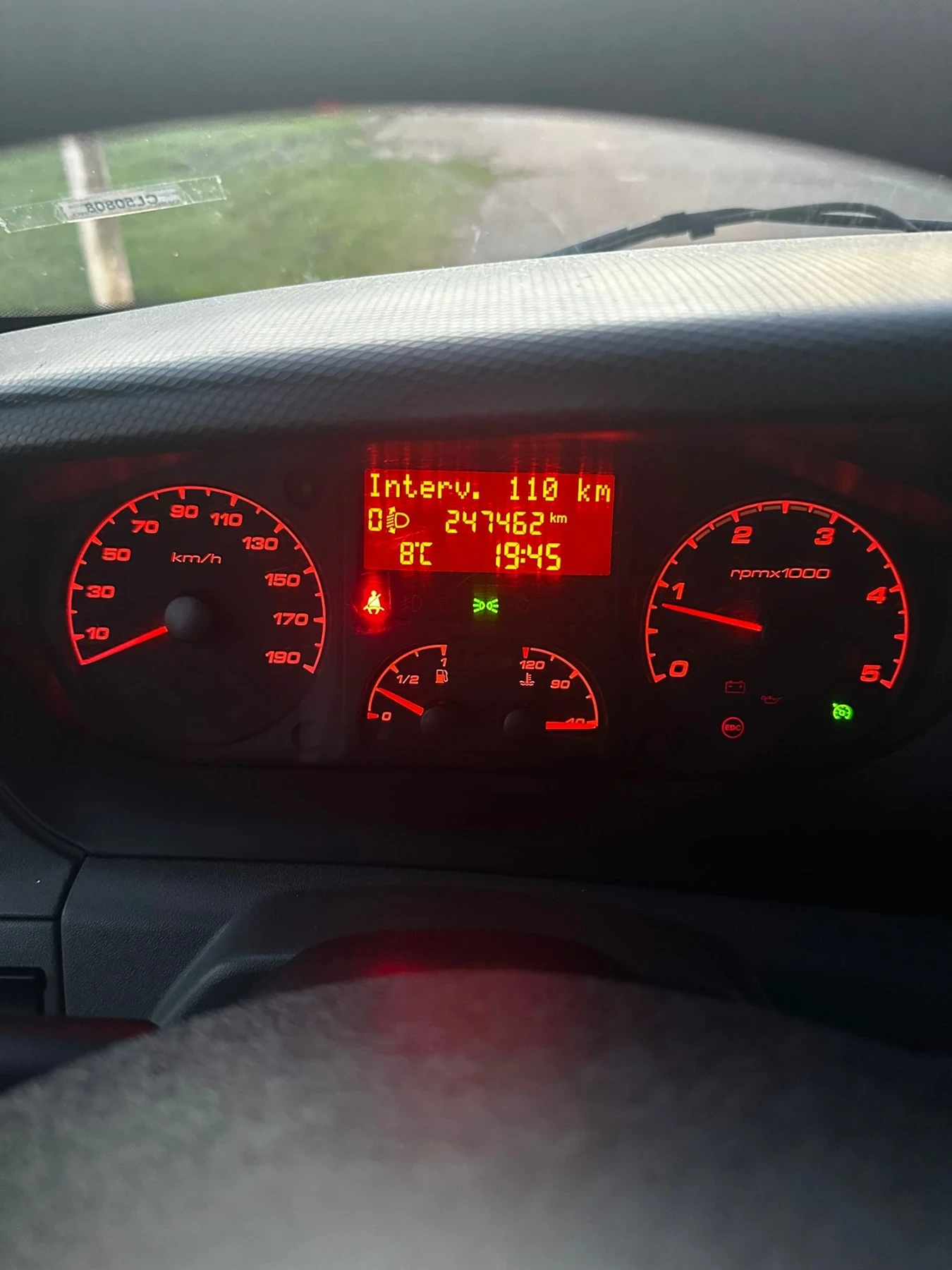 Iveco 35s15 6 скорости Климатик, снимка 9 - Бусове и автобуси - 54977376