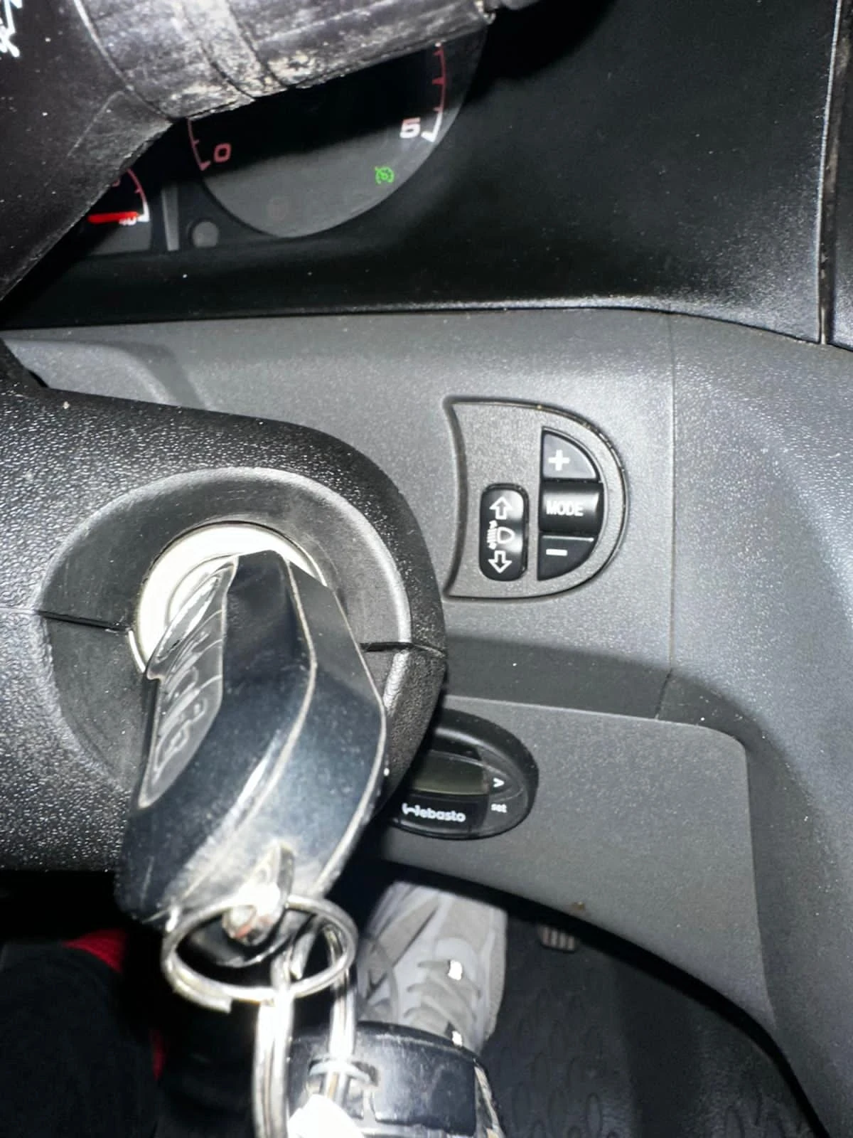 Iveco 35s15 6 скорости Климатик, снимка 12 - Бусове и автобуси - 54977376