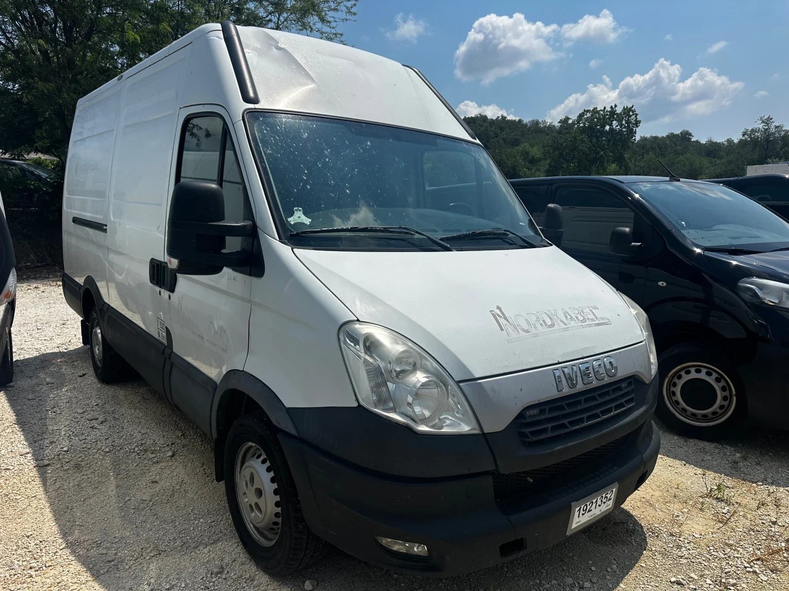 Iveco 35s15 6 скорости Климатик, снимка 2 - Бусове и автобуси - 54977376