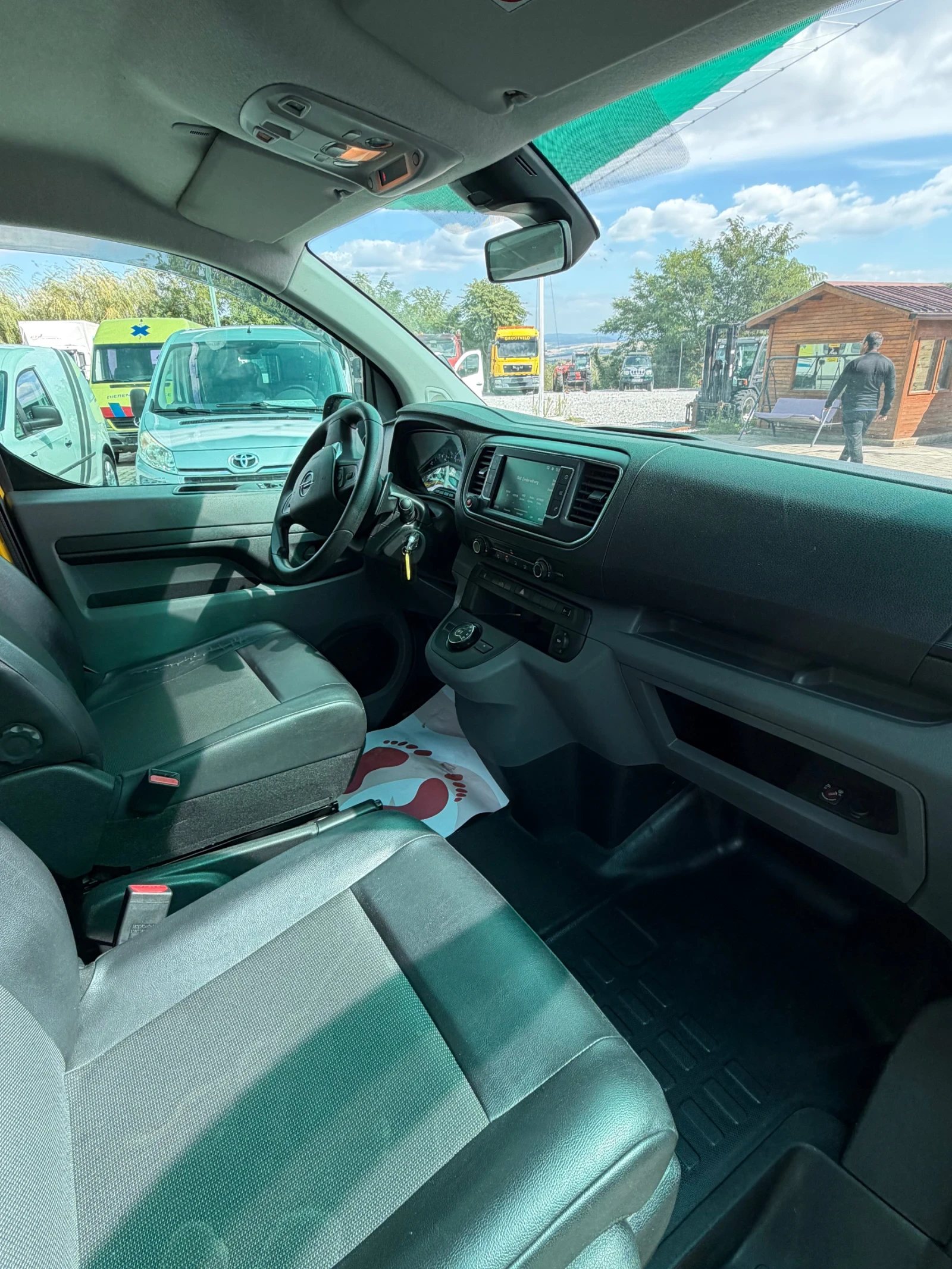 Opel Vivaro 2, 0CDTIL3H1 DC, снимка 9 - Бусове и автобуси - 56253745