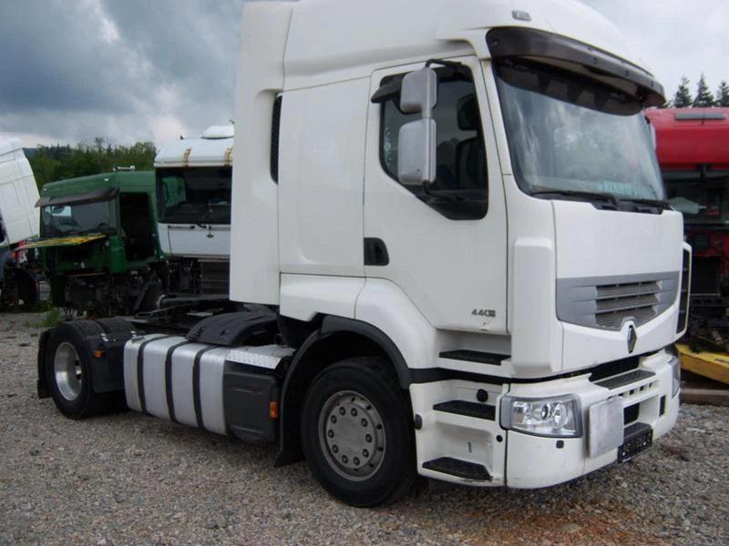 Renault Premium 440, снимка 2 - Камиони - 25361017