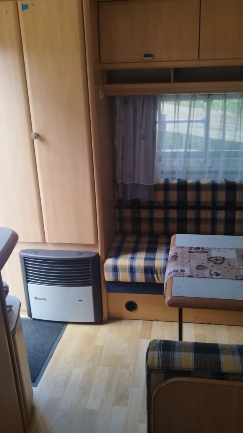 Каравана Hobby  de luxe easy 440 sf , снимка 7 - Каравани и кемпери - 53434333