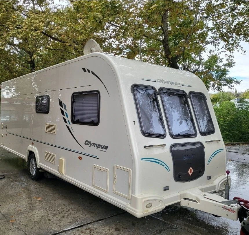 Каравана Други Bailey Olympus, снимка 2 - Каравани и кемпери - 56643015