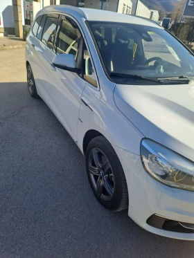 BMW 218, снимка 11