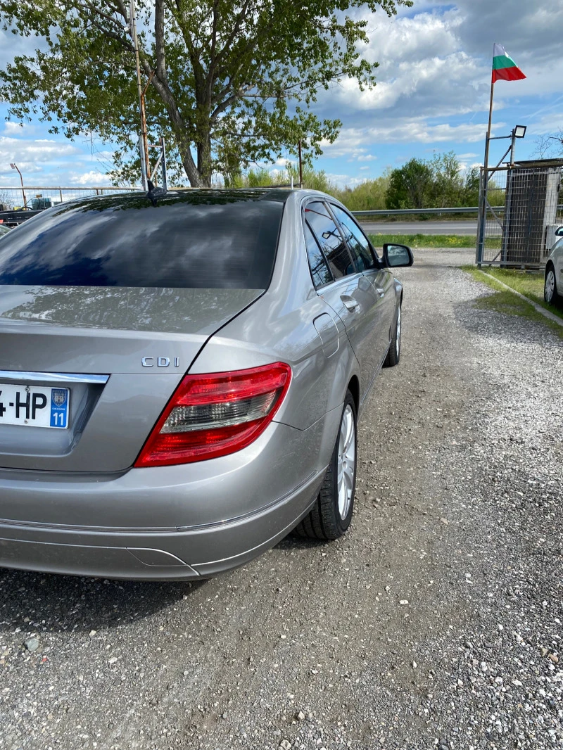 Mercedes-Benz C 220 Avantgarde 2.2 CDI , снимка 7 - Автомобили и джипове - 47229937